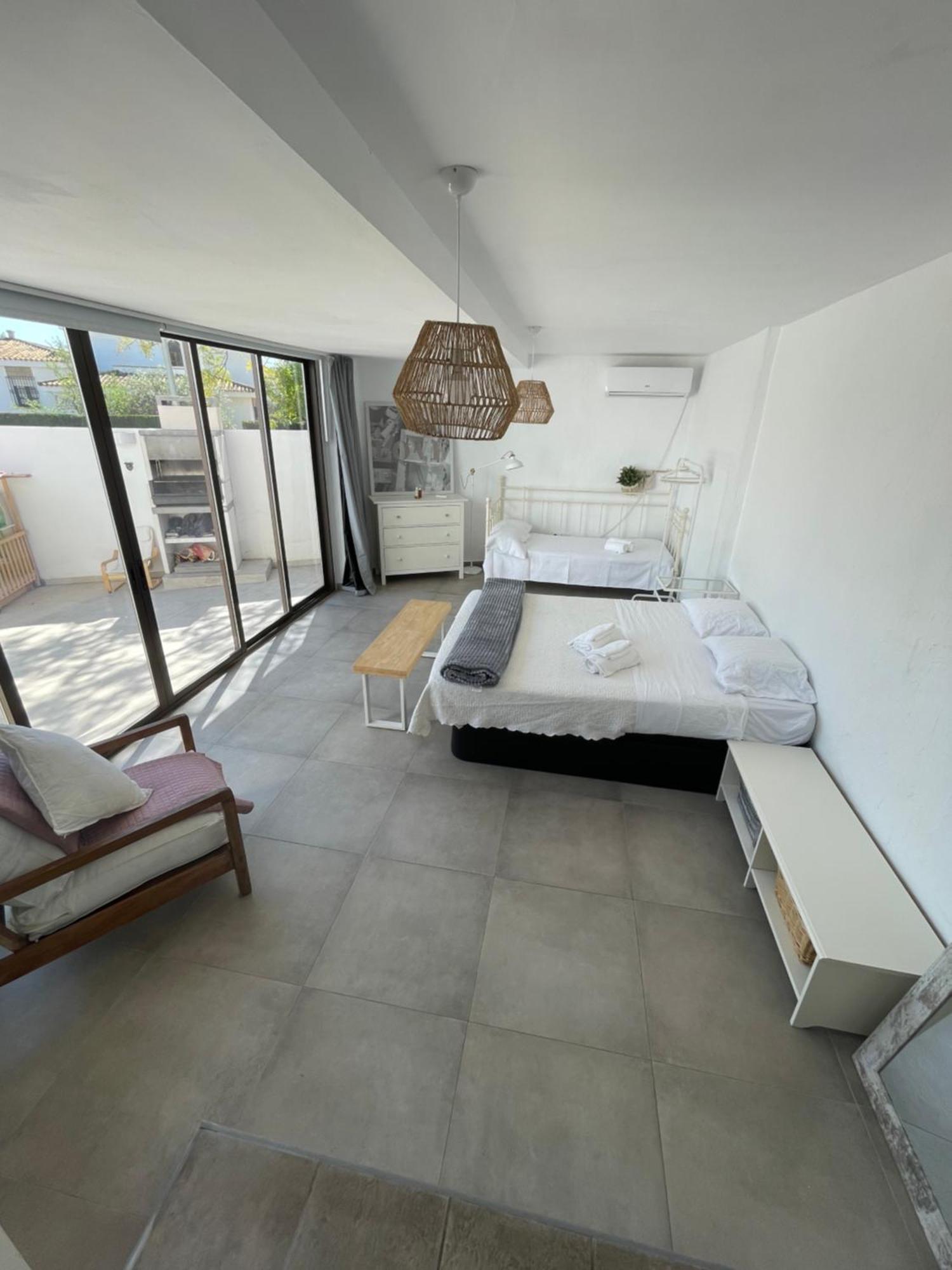 Mediterranean House - Habitaciones Privadas En Casa Compartida Mairena del Aljarafe Extérieur photo