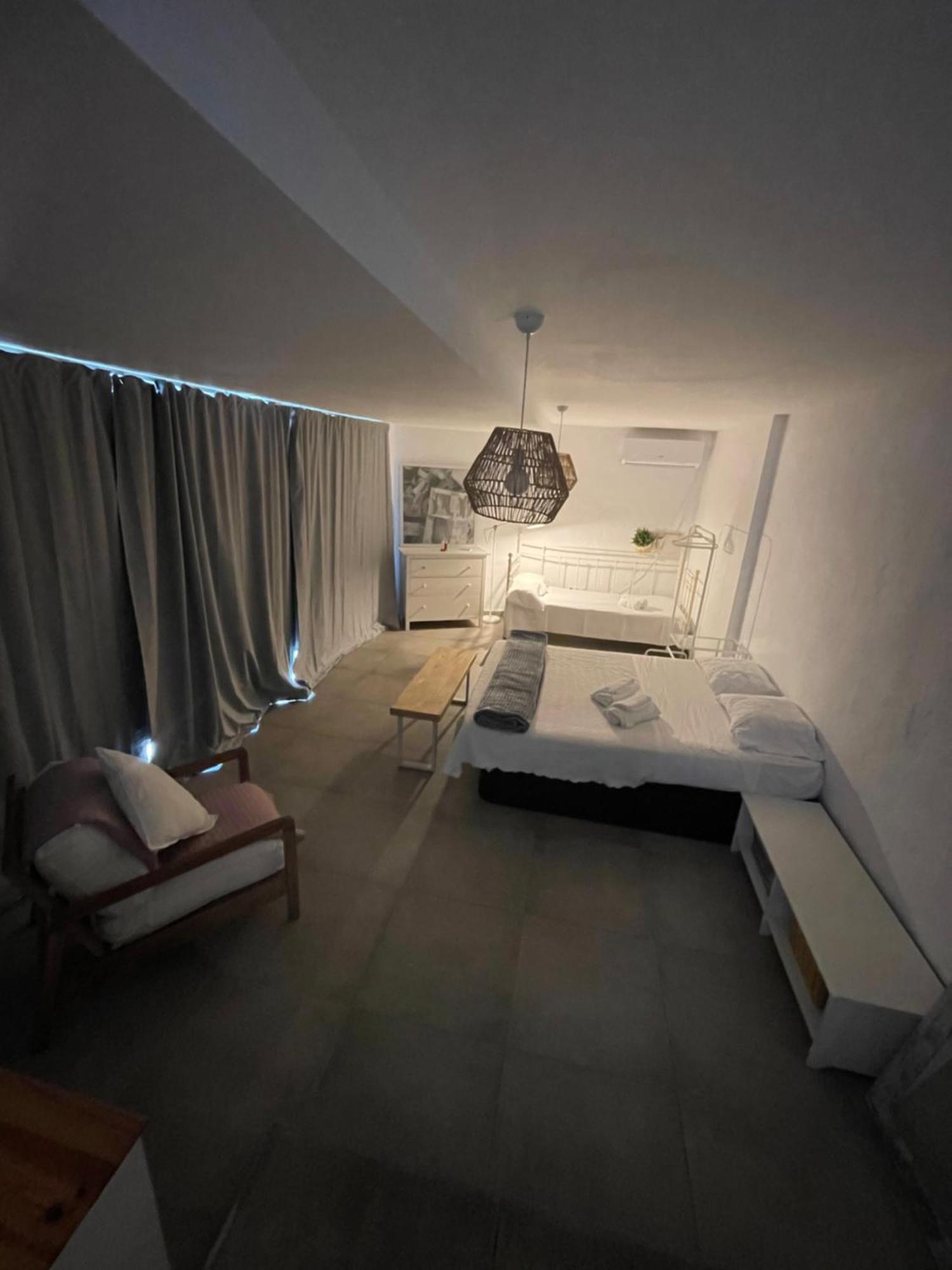 Mediterranean House - Habitaciones Privadas En Casa Compartida Mairena del Aljarafe Extérieur photo