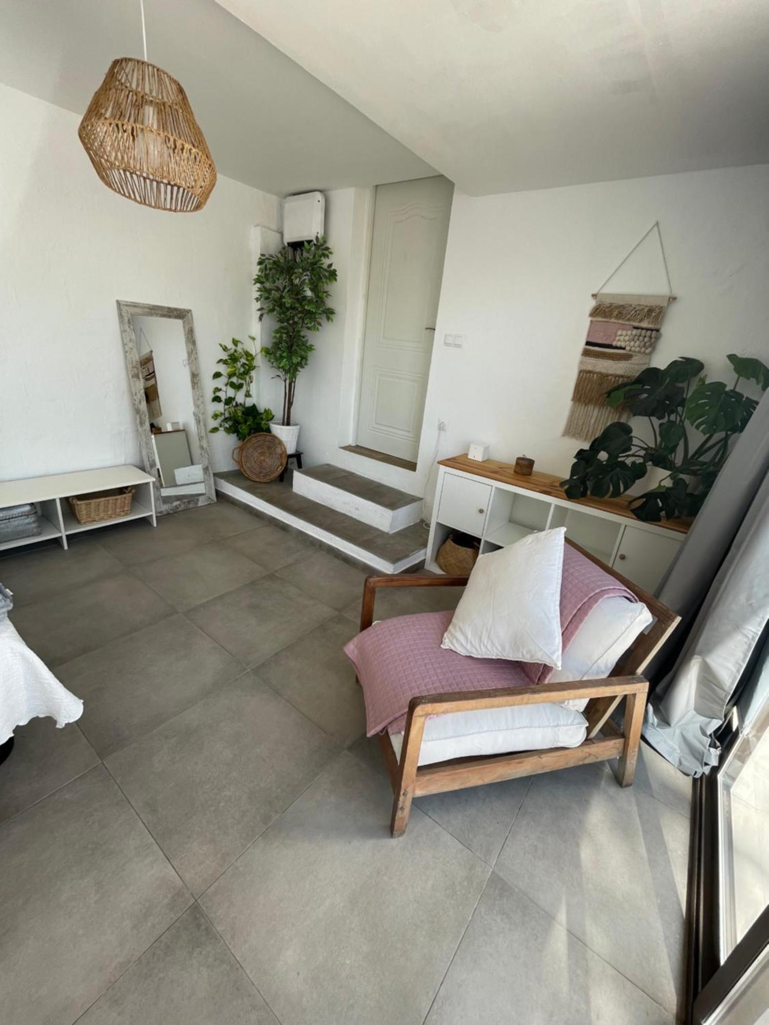 Mediterranean House - Habitaciones Privadas En Casa Compartida Mairena del Aljarafe Extérieur photo