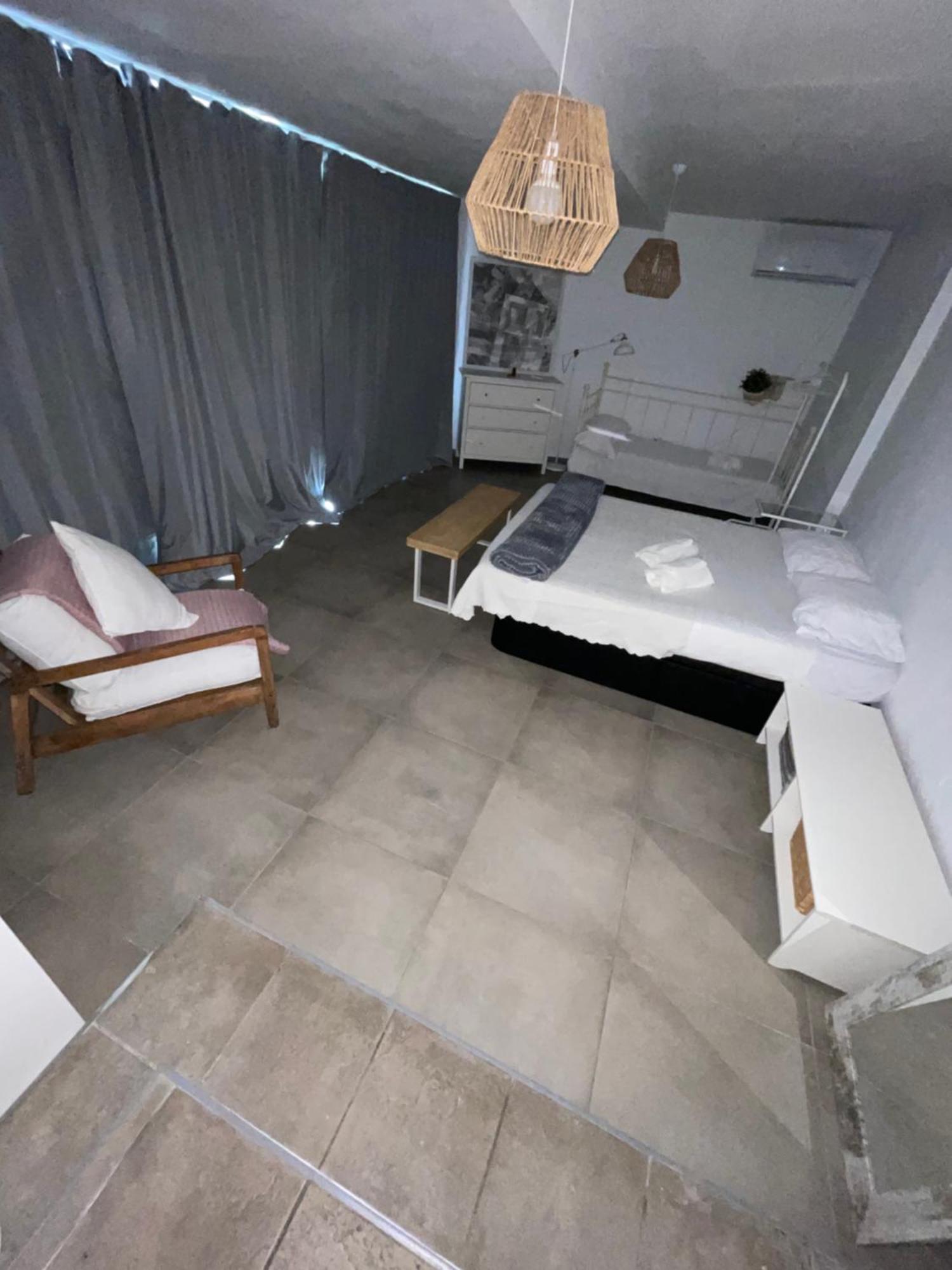 Mediterranean House - Habitaciones Privadas En Casa Compartida Mairena del Aljarafe Extérieur photo
